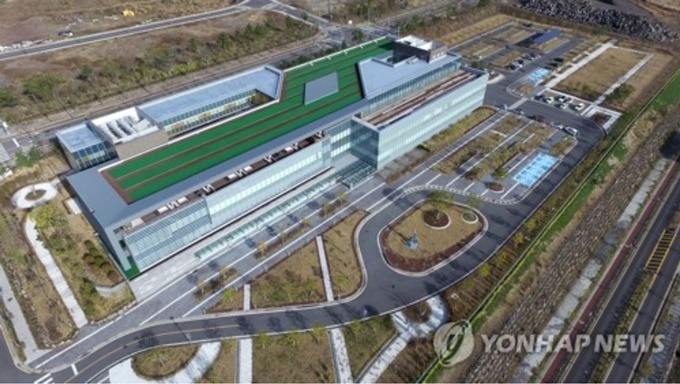 사진 설명 및 출처: 제주 서귀포시 헬스케어타운 내 녹지국제병원의 모습(연합뉴스)